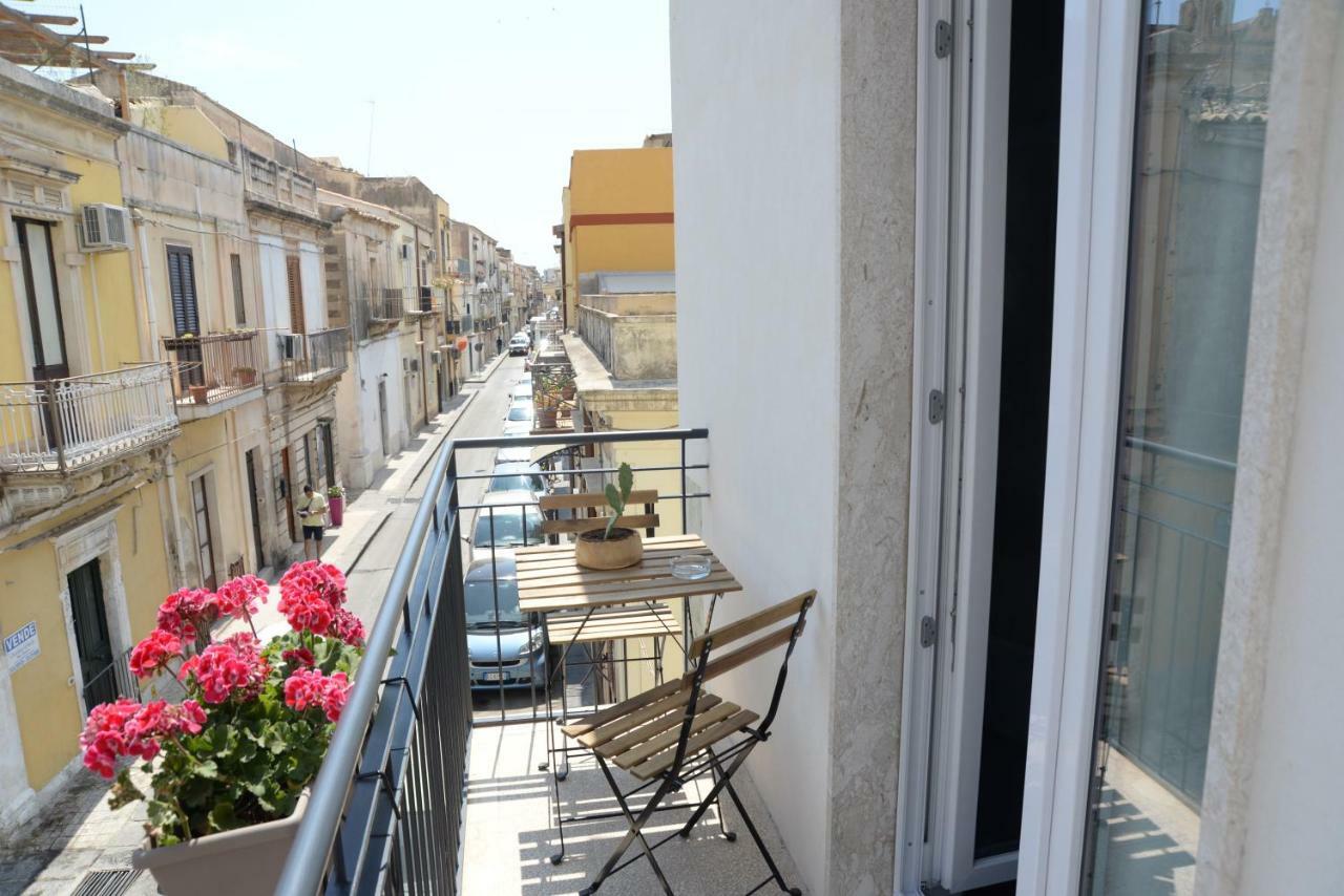 Bed and Breakfast Barock à Noto Extérieur photo